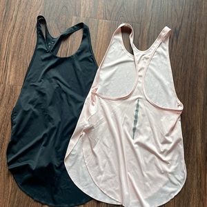 Nike - Dri-Fit tank tops (set of 2)
